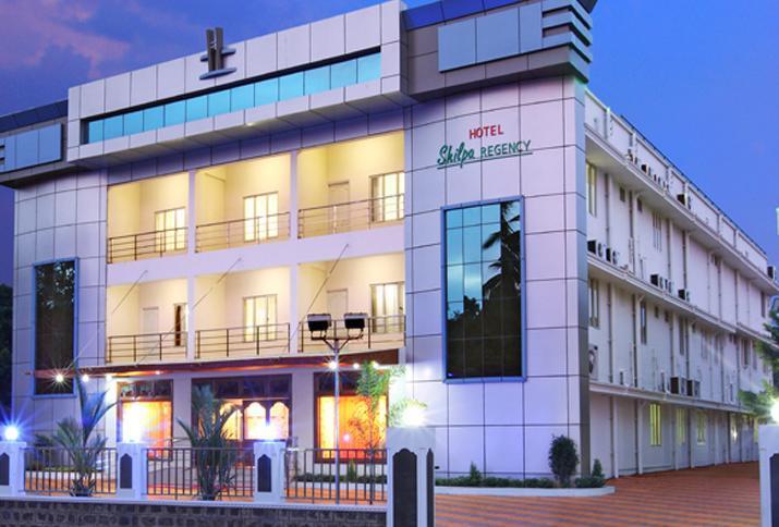 Hotel Shilpa Regency Kottārakara Exterior photo